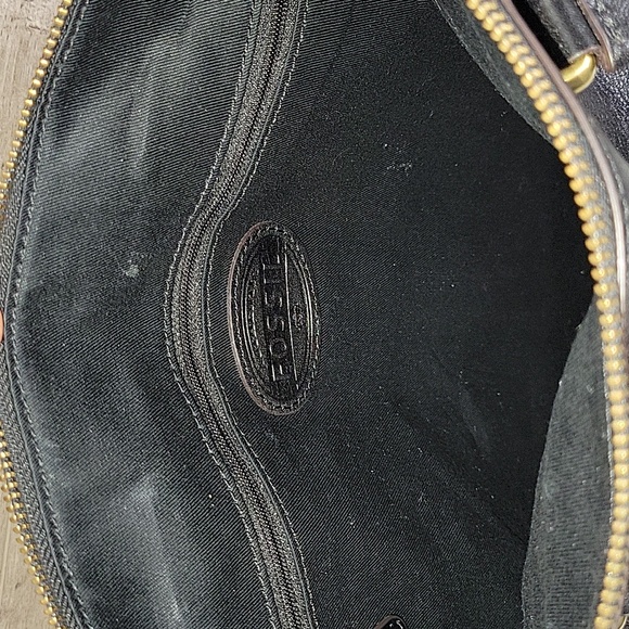 Fossil Flap Front Black Leather Crossbody Shoulder Bag - Picture 15 of 16